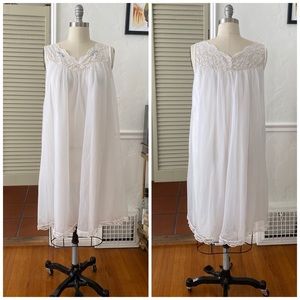 Vintage Shadowline slip, S